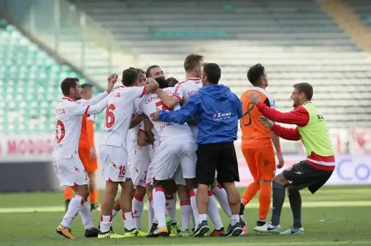 calcio serieb bari gol
