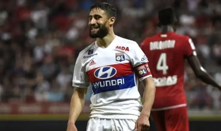 Λιόν – Στρασβούργο: Επιστρέφει ο Φεκίρ, επιστρέφουν τα χαμόγελα