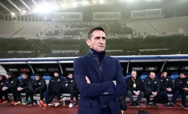 Ο Χιμένεθ και η ‘μεταφυσική 11αδα’ με Γιακουμάκη, Κλωναρίδη