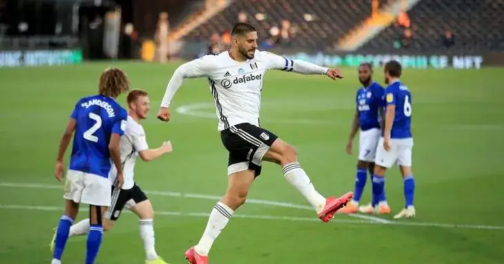 Βλέπει ψηλά η Φούλαμ, τα ρέστα της η Λούτον