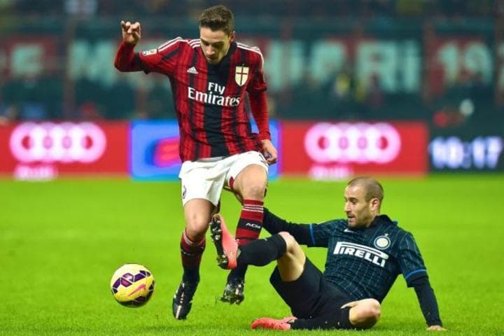 Το Μιλάνο φλέγεται