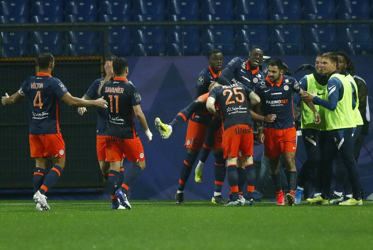 Τριάδα με Λιλ και 2 Over σε απόδοση 5.76