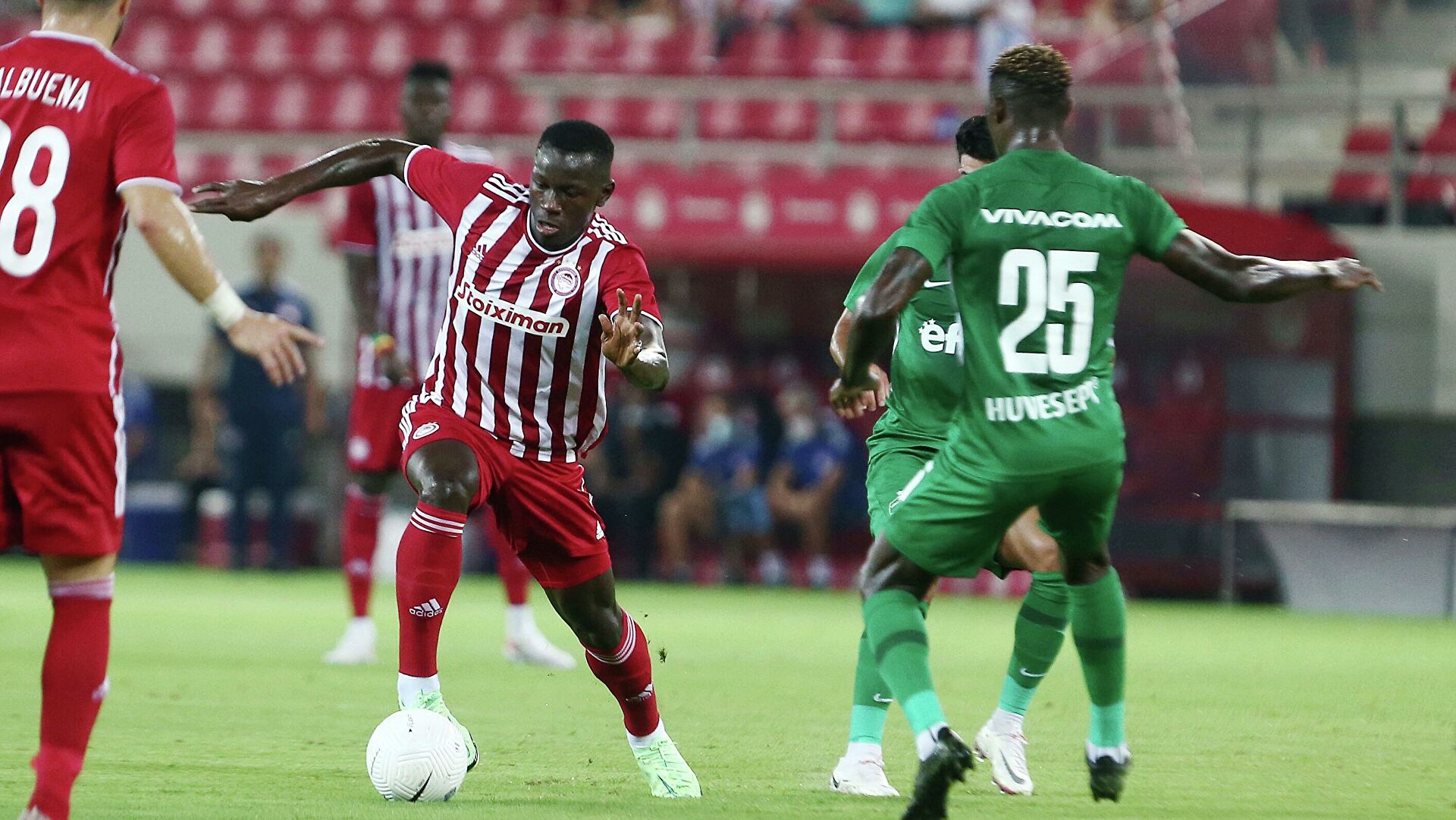 Ολυμπιακός και ΠΑΟΚ σε μάχες