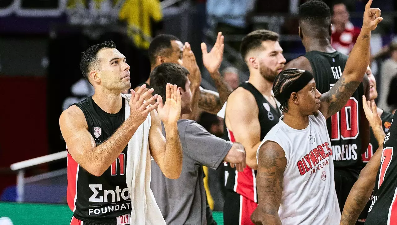 Euroleague :  &Epsilon;&mu;&pi;&nu;έ&epsilon;&iota; &mu;&iota;&alpha; &sigma;&iota;&gamma;&omicron;&upsilon;&rho;&iota;ά &omicron; &Omicron;&lambda;&upsilon;&mu;&pi;&iota;&alpha;&kappa;ό&sigmaf;, &pi;&rho;&omicron;&beta;&lambda;&eta;&mu;&alpha;&tau;ί&zeta;&epsilon;&iota; &omicron; &Pi;&alpha;&nu;&alpha;&theta;&eta;&nu;&alpha;ϊ&kappa;ό&sigmaf;