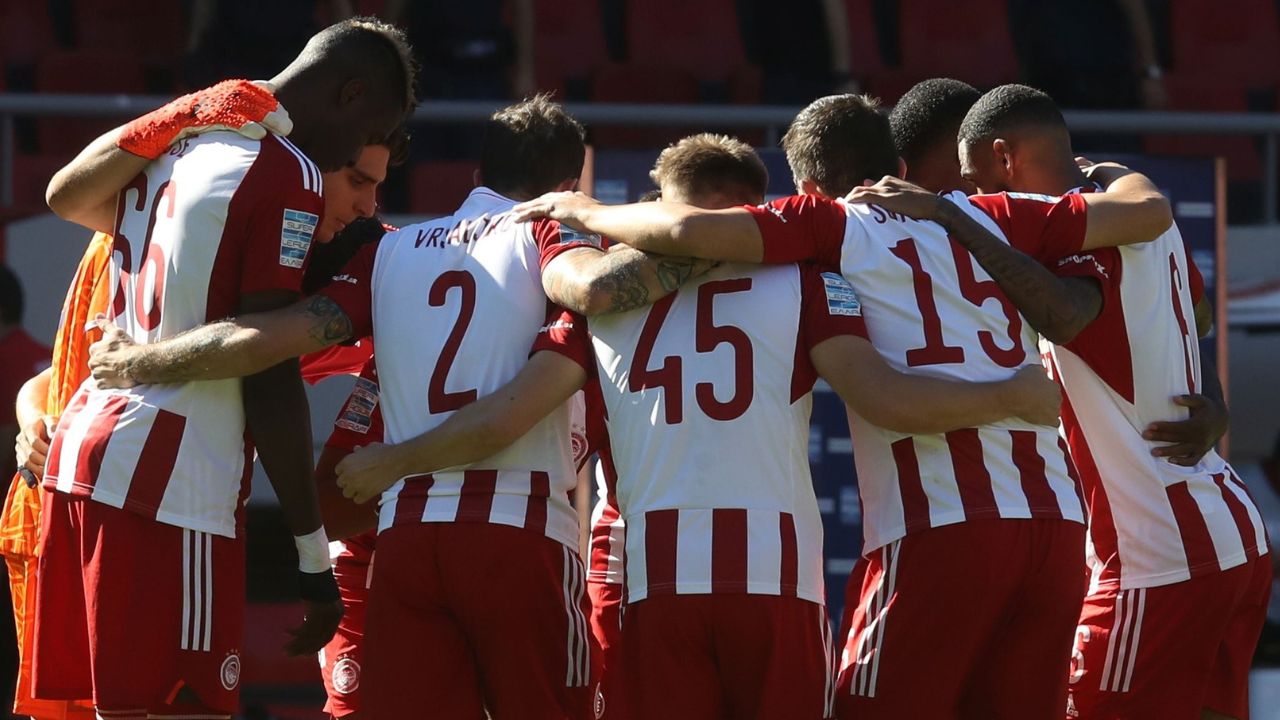 Με τις μάχες Ολυμπιακού (Europa League) και Παναθηναϊκού (Euroleague)