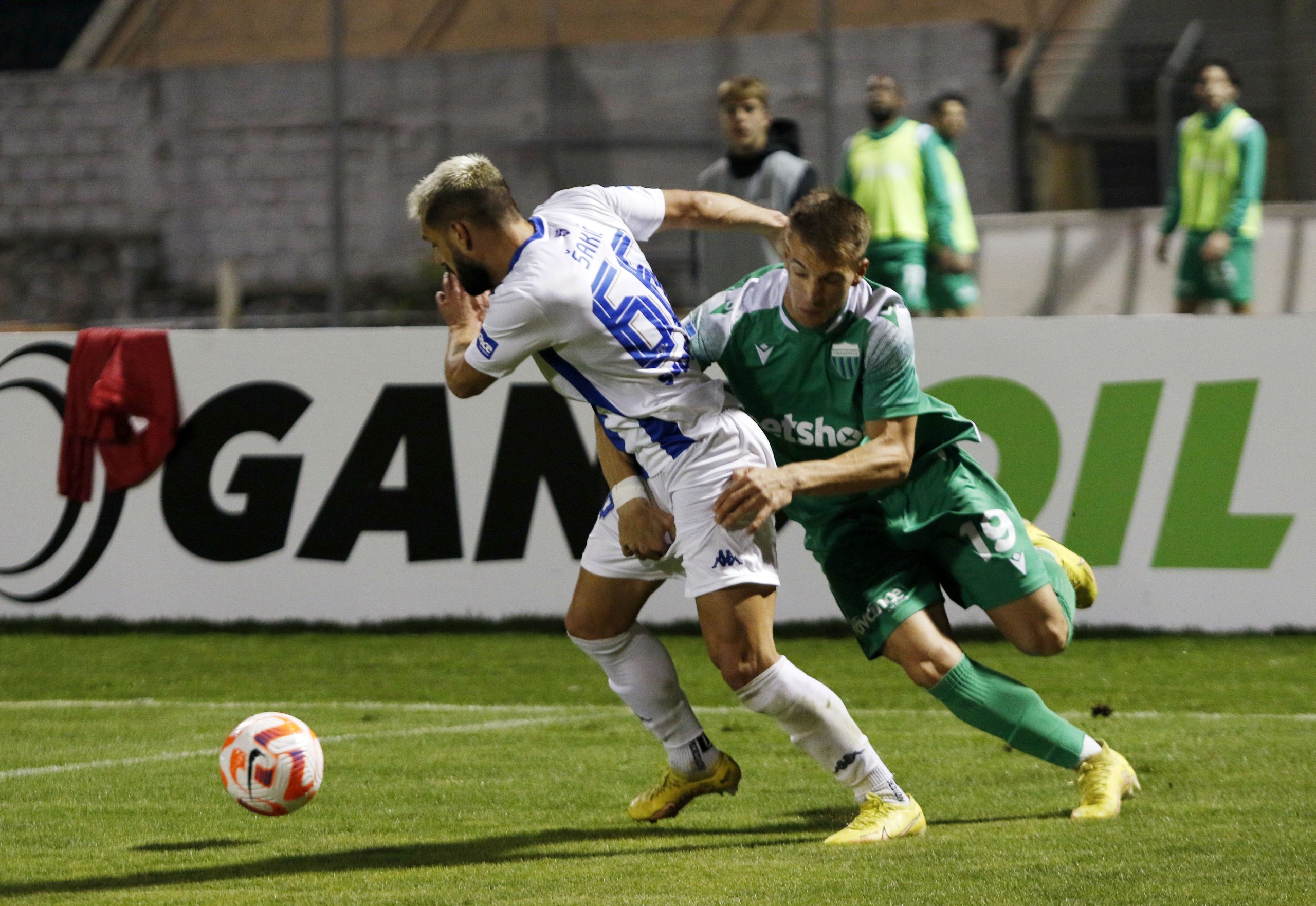 Ομηρικές μάχες στα playout της Super League