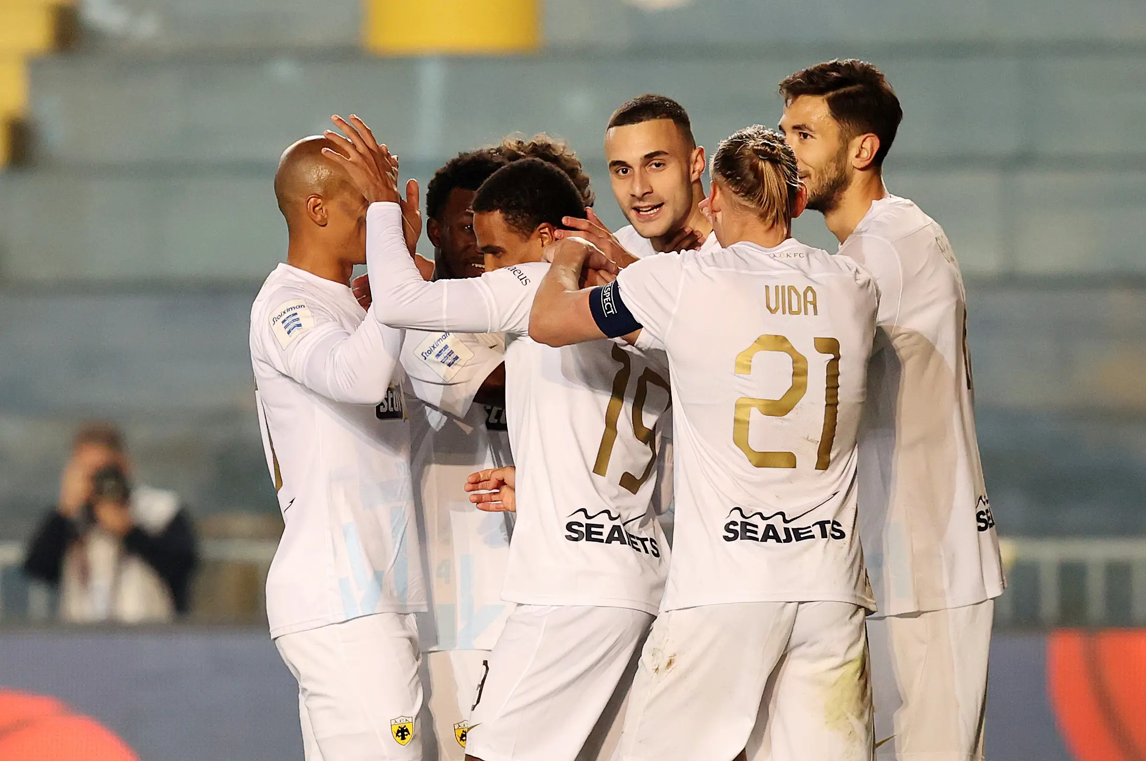 ΑΕΚ – Κραϊόβα για το Conference League και Παναθηναϊκός – Χαποέλ Τελ Αβίβ για την Euroleague